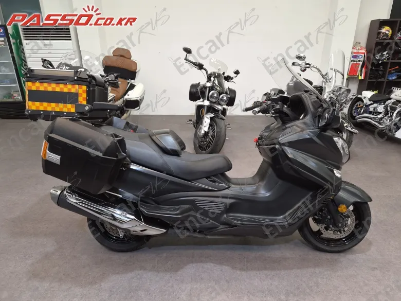 Suzuki Burgman 650 - фото 0