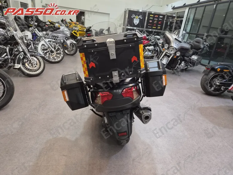 Suzuki Burgman 650 - фото 6
