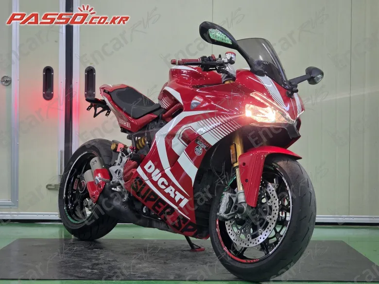 Ducati Supersport S - фото 4