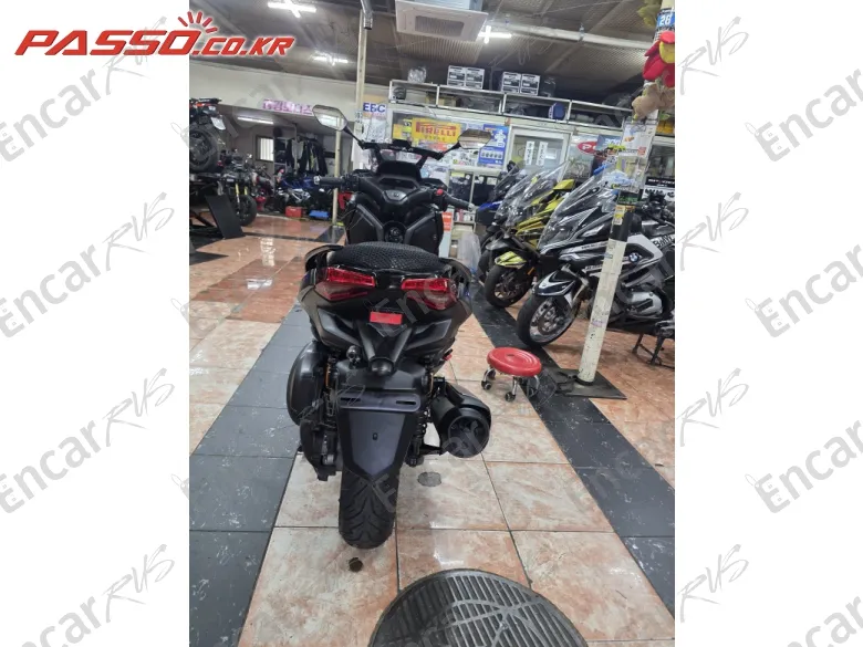 YAMAHA X MAX 300 ABS - фото 2