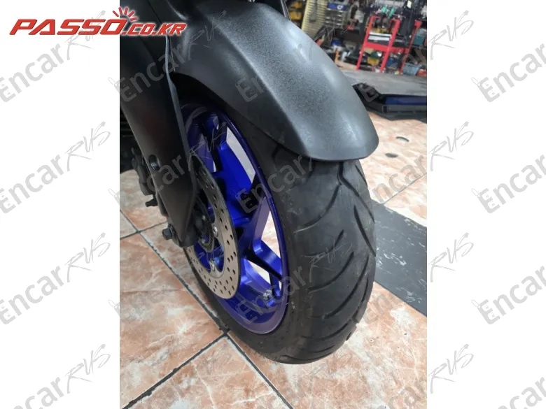 YAMAHA X MAX 300 ABS - фото 4