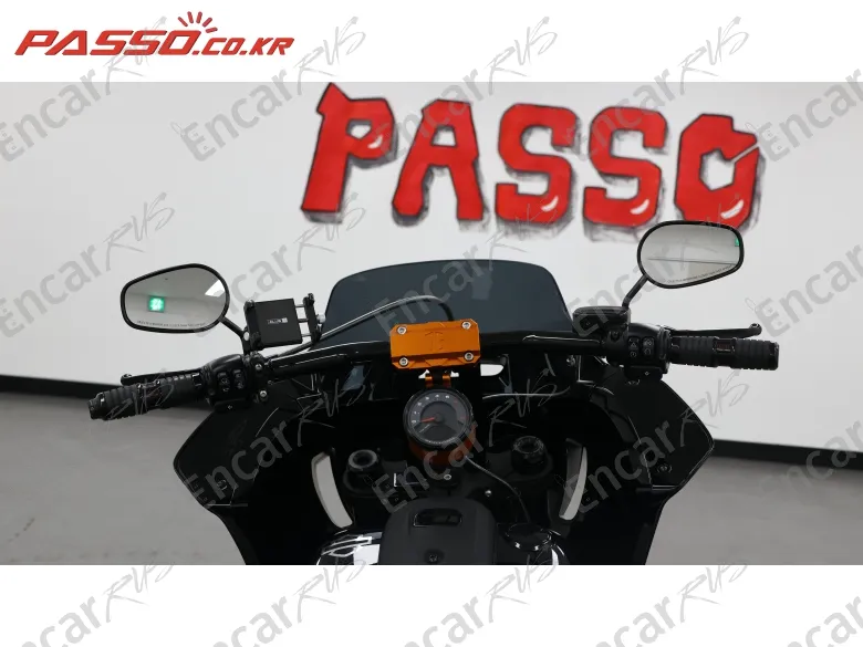 HARLEY-DAVIDSON SOFTAIL LOW RIDER S - фото 3