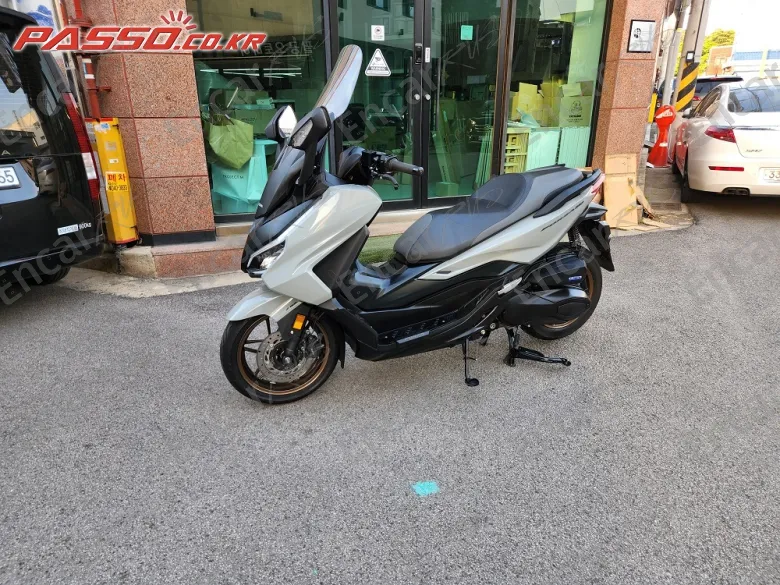 HONDA FORZA 350 - фото 1