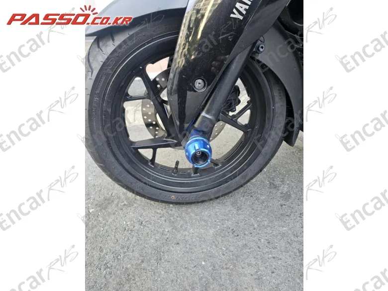 YAMAHA X MAX 300 ABS - фото 5