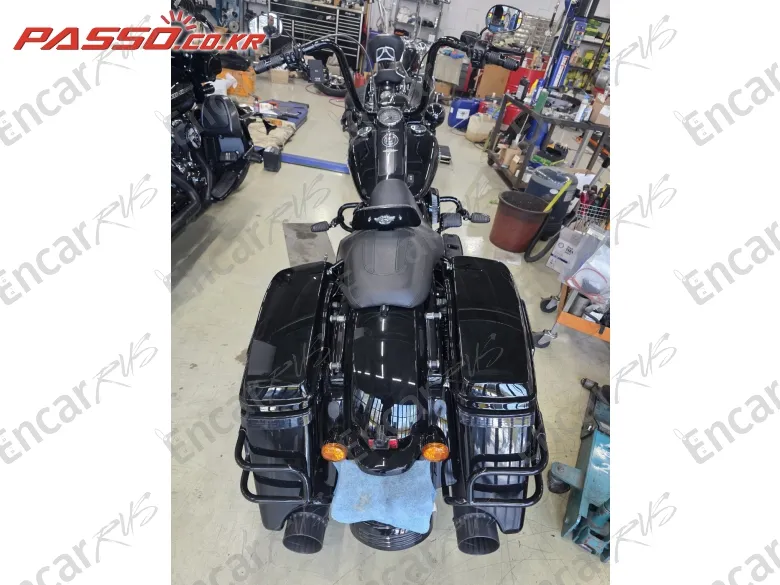 HARLEY-DAVIDSON ROAD KING SPECIAL - фото 0