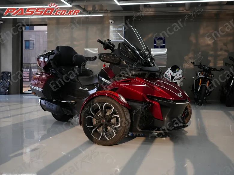 BRP CAN-AM SPYDER RT - фото 1