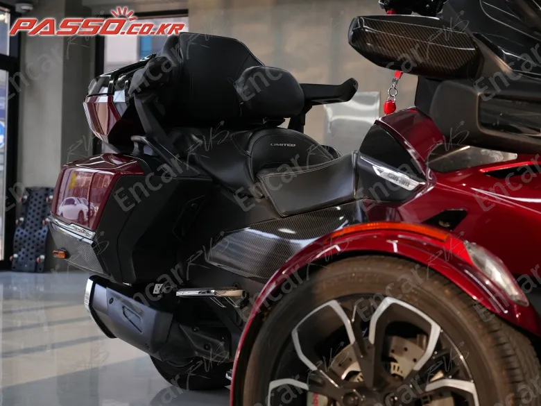 BRP CAN-AM SPYDER RT - фото 3
