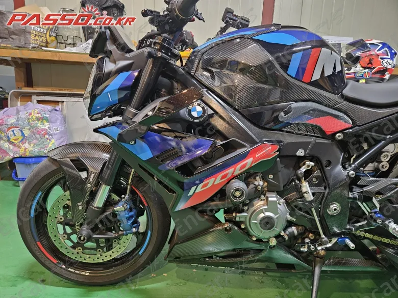 BMW M 1000 R - фото 4