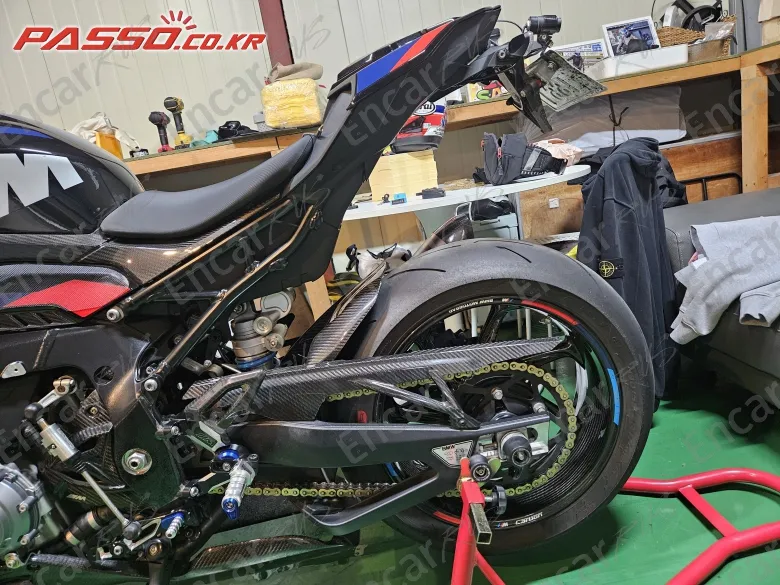 BMW M 1000 R - фото 5