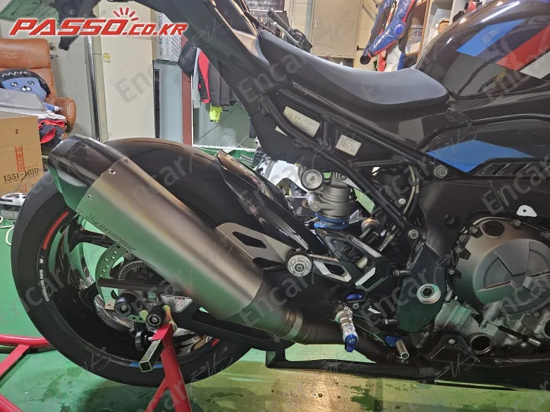 BMW M 1000 R - фото 6
