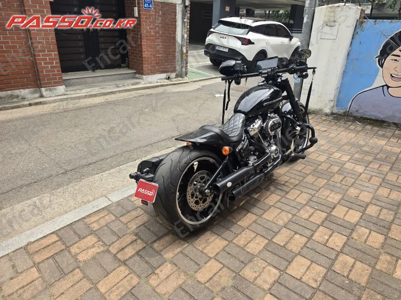 Harley-Davidson Breakout 114 - фото 2