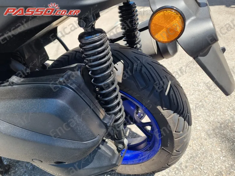 YAMAHA X MAX 300 ABS - фото 5
