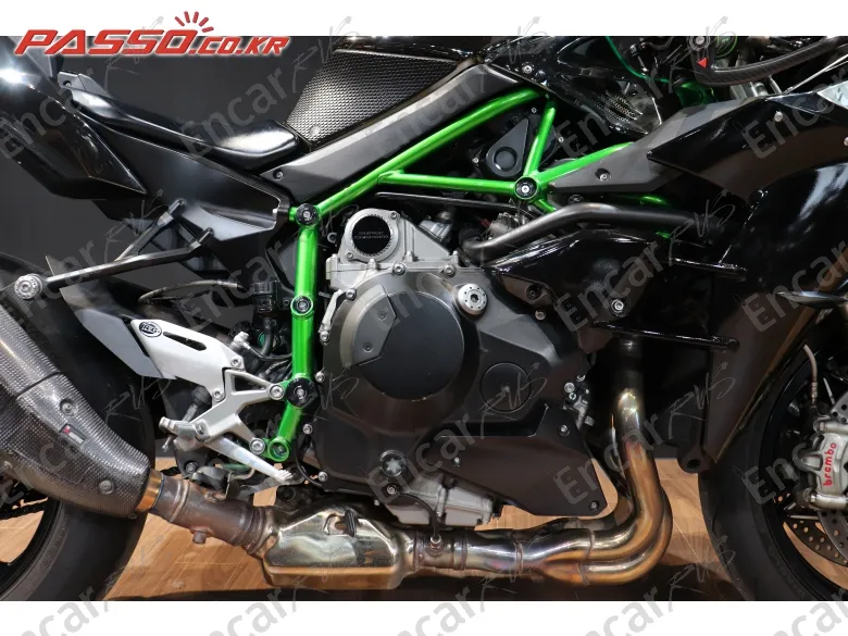 KAWASAKI NINJA H2 - фото 4