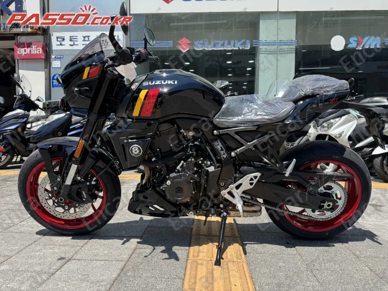 SUZUKI GSX 8 TT - фото 1