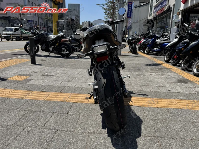 SUZUKI GSX 8 TT - фото 2