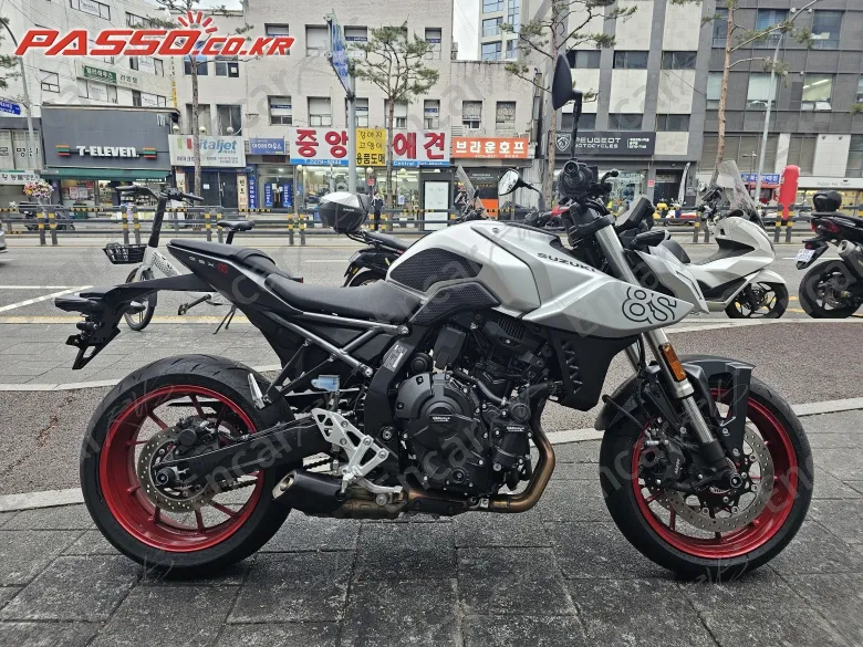 Suzuki Gsx 8 S - фото 0