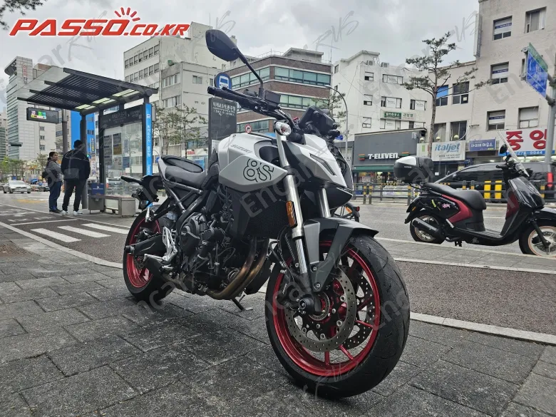 Suzuki Gsx 8 S - фото 2