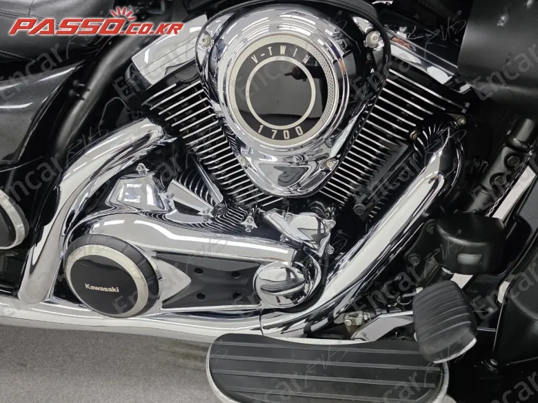 KAWASAKI VULCAN 1700 VOYAGER ABS - фото 4
