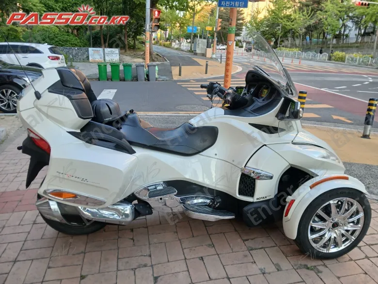BRP CAN-AM SPYDER RT LIMITED - фото 0