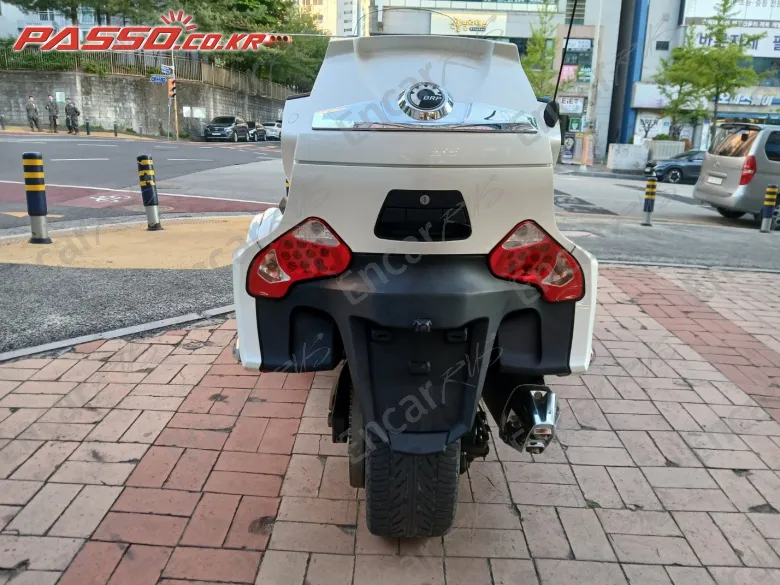 BRP CAN-AM SPYDER RT LIMITED - фото 2