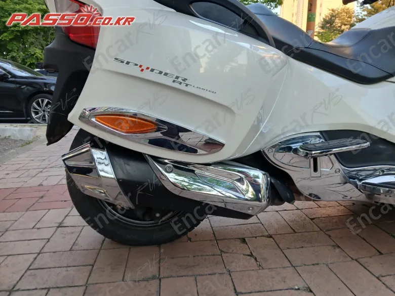 BRP CAN-AM SPYDER RT LIMITED - фото 6
