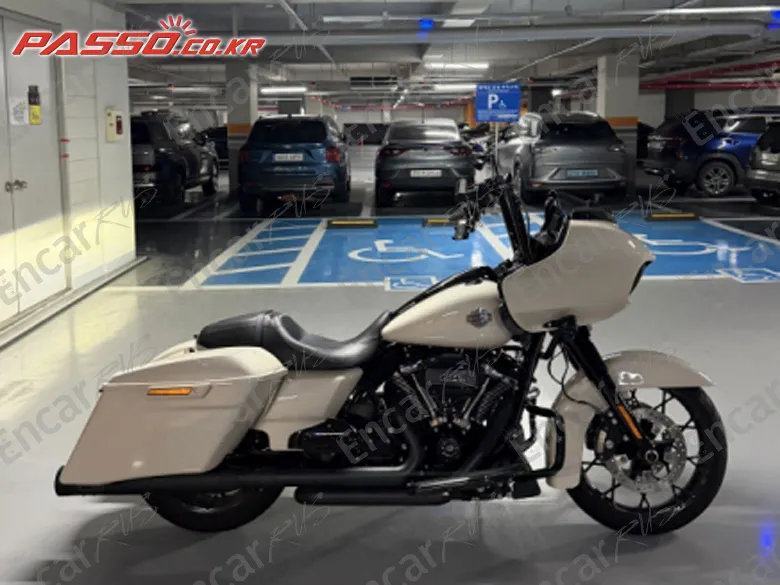 HARLEY-DAVIDSON ROAD GLIDE SPECIAL - фото 0