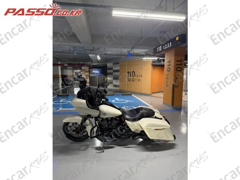HARLEY-DAVIDSON ROAD GLIDE SPECIAL - фото 1