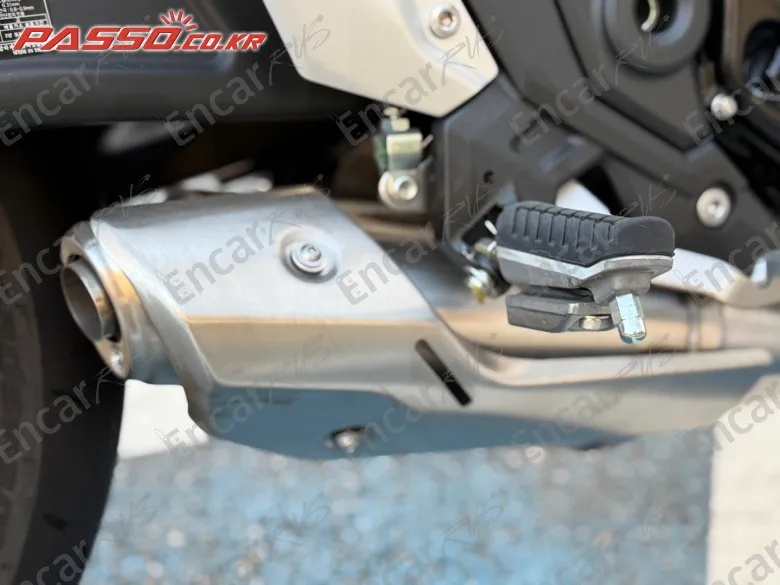 Kawasaki Z 650 Rs Abs - фото 6