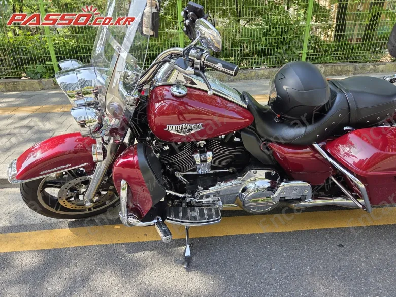 HARLEY-DAVIDSON FLHR - фото 1