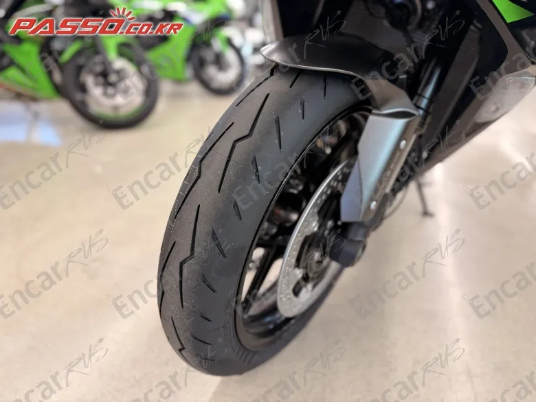 Kawasaki Zx 6 R - фото 5