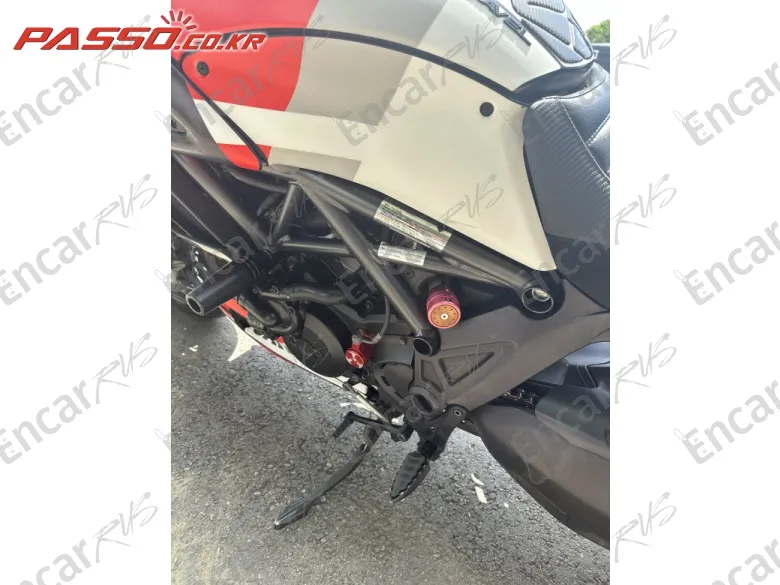 DUCATI DIAVEL - фото 4
