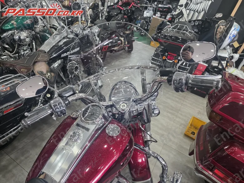 HARLEY-DAVIDSON FLHR - фото 3