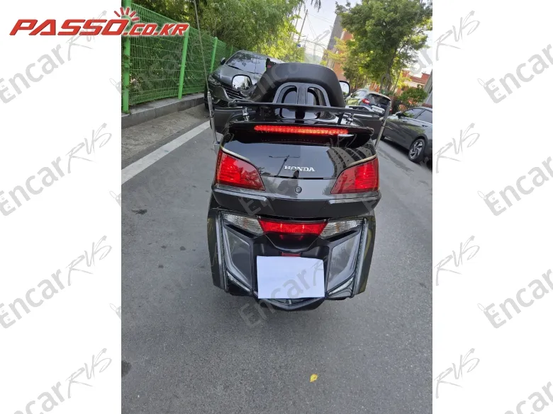 HONDA GOLDWING 1800 - фото 2