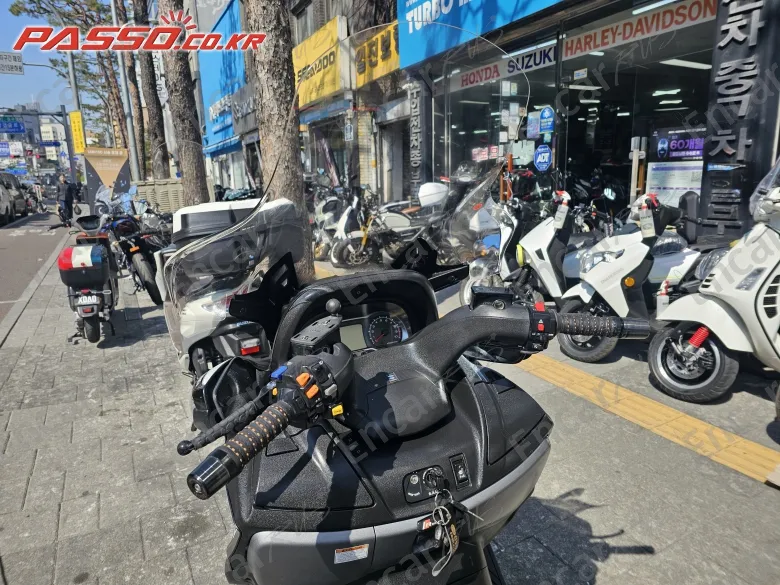 SUZUKI BURGMAN 650 - фото 4