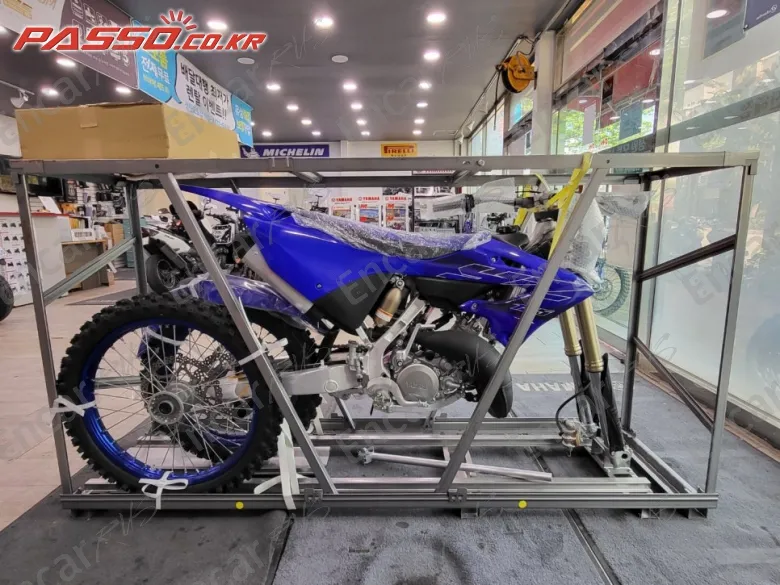 YAMAHA YZ 125 - фото 0