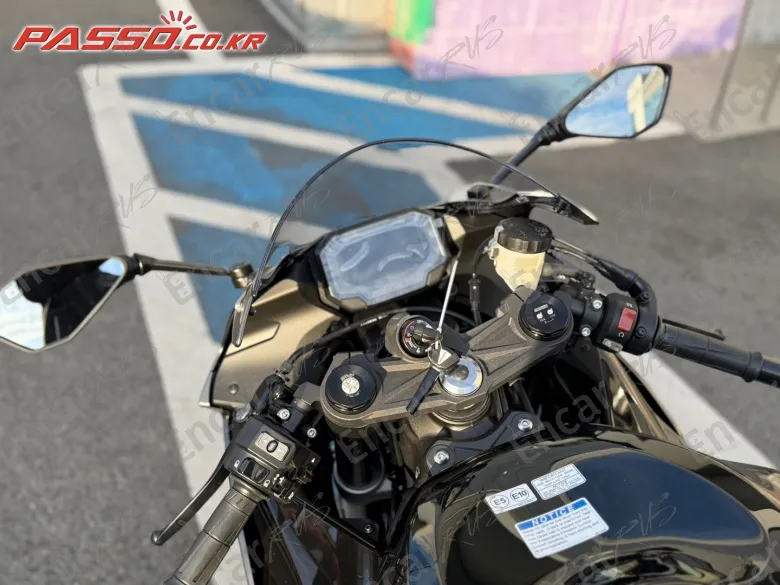 Kawasaki Zx 6 R - фото 3