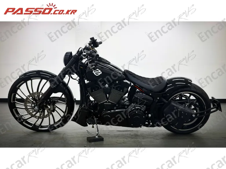 Harley-Davidson Breakout - фото 1