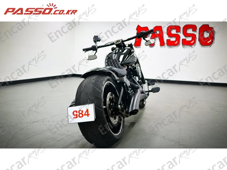 Harley-Davidson Breakout - фото 2