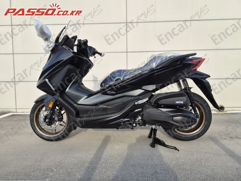 Honda Forza 350 - фото 1