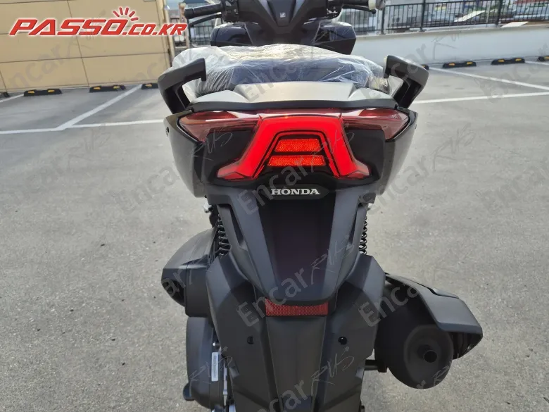 Honda Forza 350 - фото 2