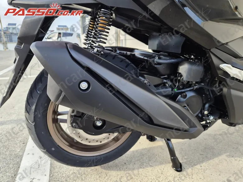 Honda Forza 350 - фото 6