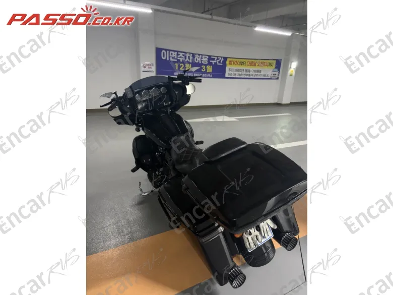 HARLEY-DAVIDSON FLHXS STREET GLIDE SPECIAL - фото 1