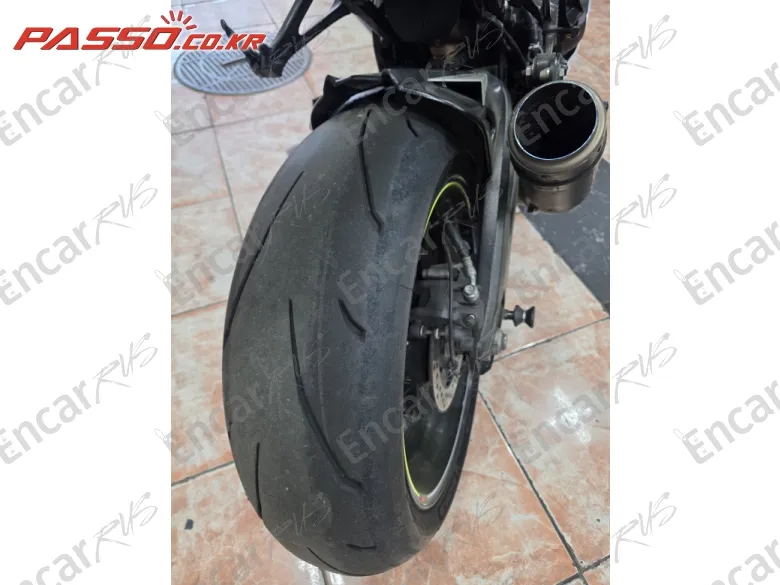 SUZUKI GSX R 1000 R - фото 5