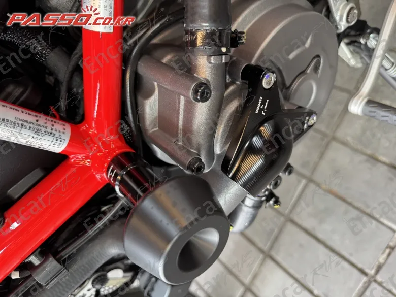 Ducati Hypermotard 950 Sp - фото 4