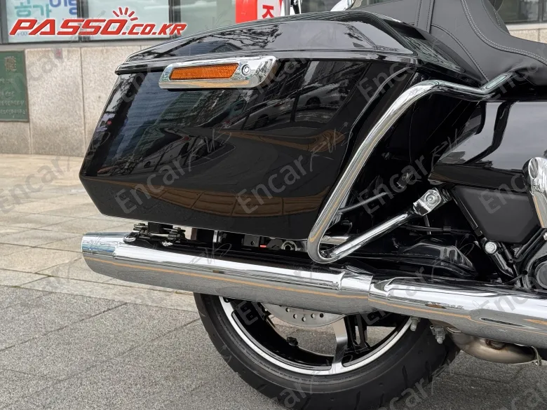 HARLEY-DAVIDSON FLHXS STREET GLIDE SPECIAL - фото 6