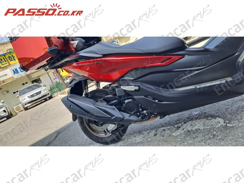 Honda Forza 350 - фото 5