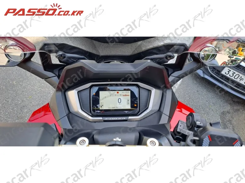 Honda Forza 350 - фото 6