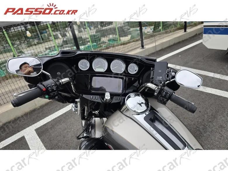 Harley-Davidson Ultra Limited - фото 3