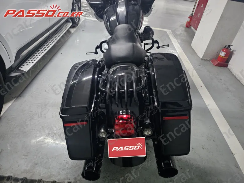 Harley-Davidson Road Glide St - фото 2
