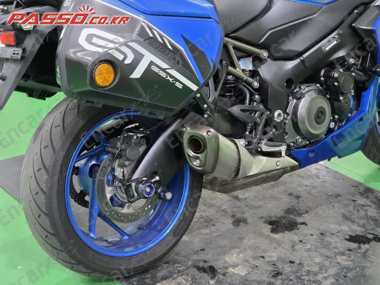 Suzuki Gsx S 1000 Gt - фото 6